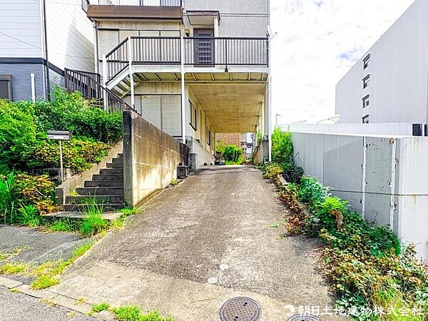【外観】現地だからこそ感じられる開放感や街並みがあります。ぜひ一度、実際の環境をご覧ください。