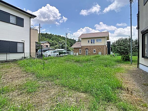 進入路を除き約80坪の大きさがあるため余裕をもってプランニングできます♪