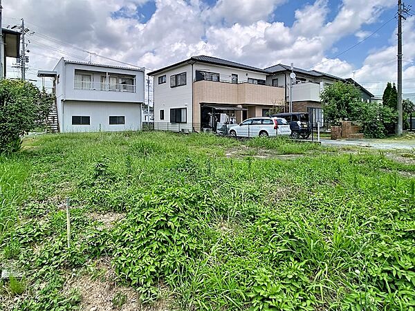 進入路を除き約80坪の大きさがあるため余裕をもってプランニングできます♪