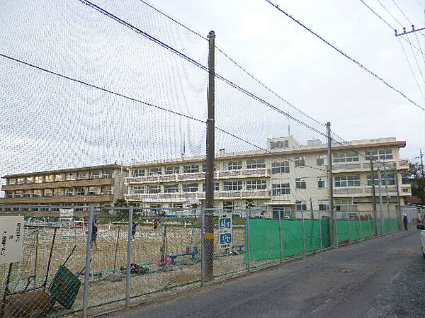 日立市立坂本中学校（1014m）