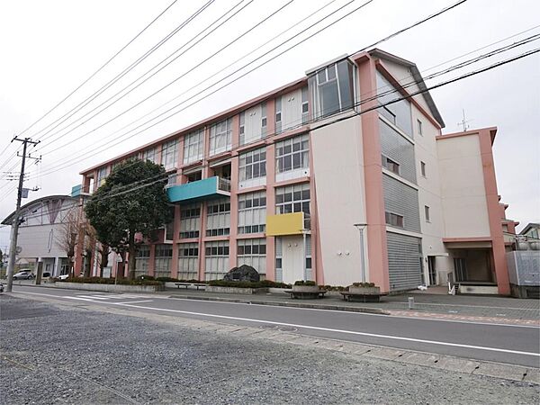 日立市立駒王中学校（1199m）