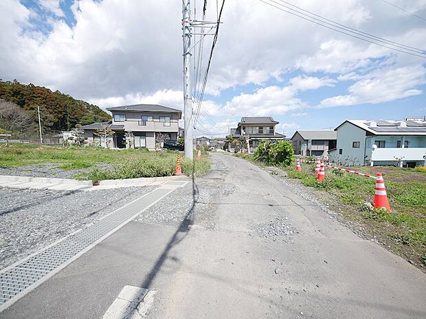 前面道路先の接続道路