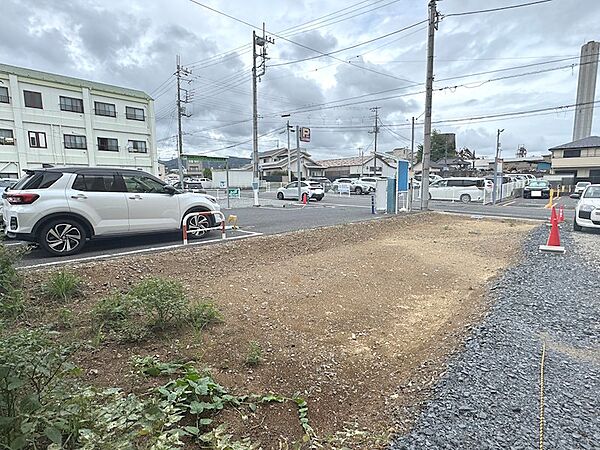 商業施設も近いので便利な立地です。