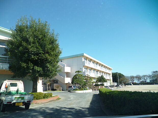 日立市立大沼小学校(418m)