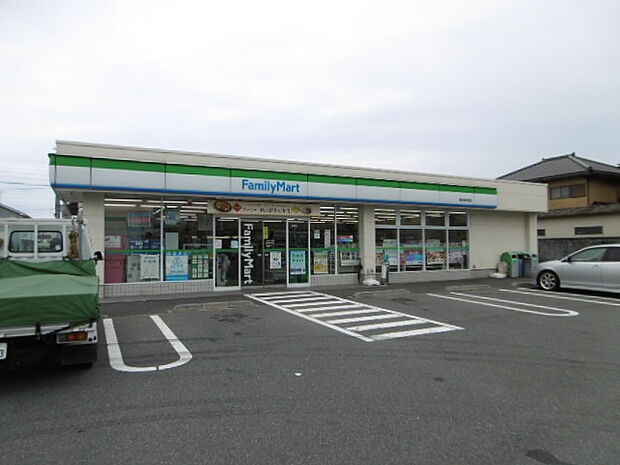 ファミリーマート 高萩東本町店(710m)