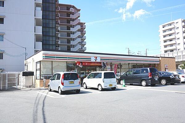 セブンイレブン明石二見町店　約510ｍ