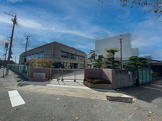 加古川市立中部中学校　約1340ｍ