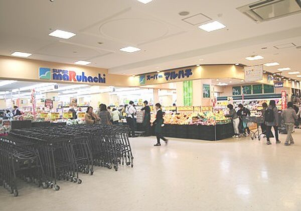 スーパーマルハチ明石店　徒歩5分（約360ｍ）