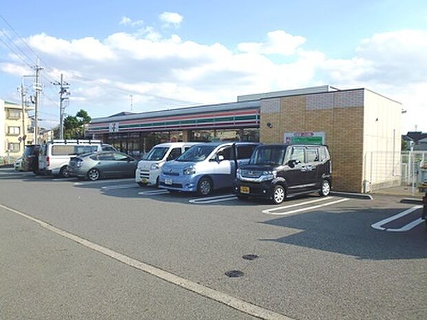セブンイレブン神戸西潤和店 徒歩3分(約230m)