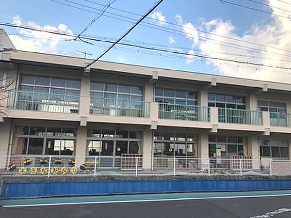 明石市立錦が丘幼稚園　徒歩2分（約110ｍ）