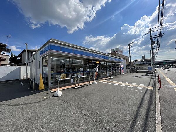 ローソン加古川町河原店　徒歩10分（約730ｍ）