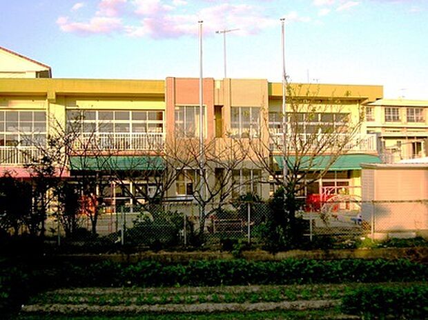 錦浦幼稚園　約1030ｍ