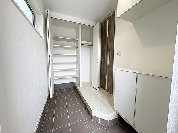 玄関■ゆったりとした玄関!