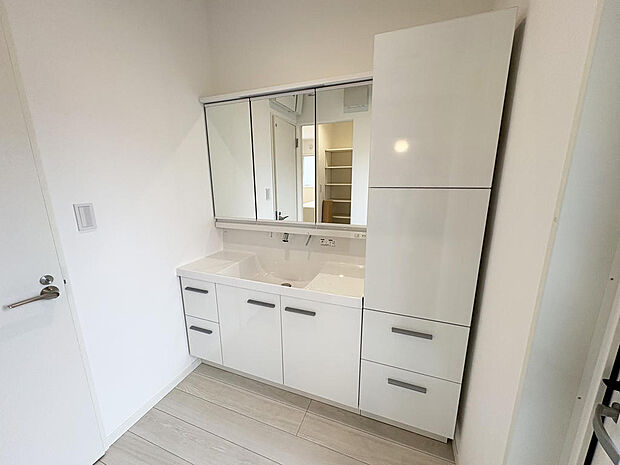 ■洗面室■人気の独立型ワイド洗面化粧台!