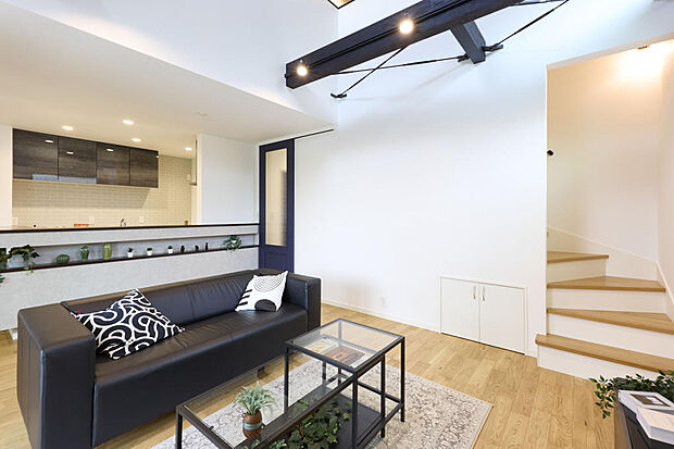 ■LDK■大開口の窓から差し込む光で明るく開放的なLDK♪