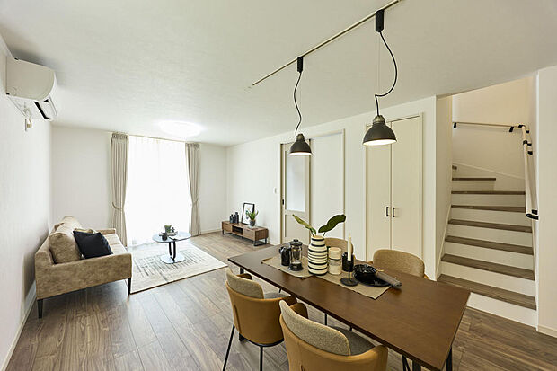 ■LDK■大開口の窓から差し込む光で明るく開放的なLDK♪