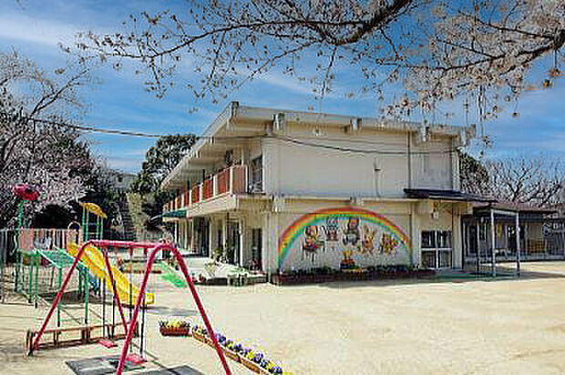 朝霧幼稚園　約770ｍ