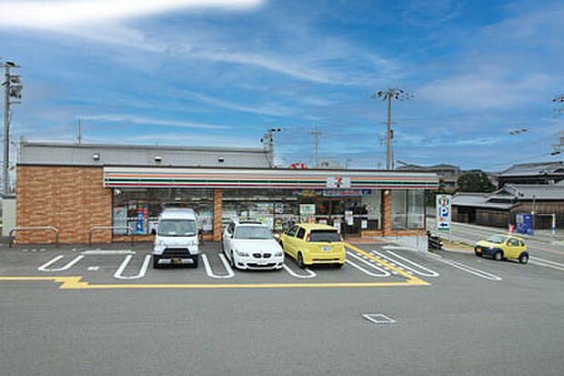 セブンイレブン神戸大蔵谷インター　約710ｍ