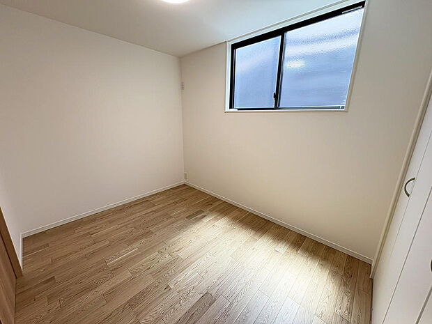■洋室■４．８帖と５帖の子供部屋にもピッタリな洋室！