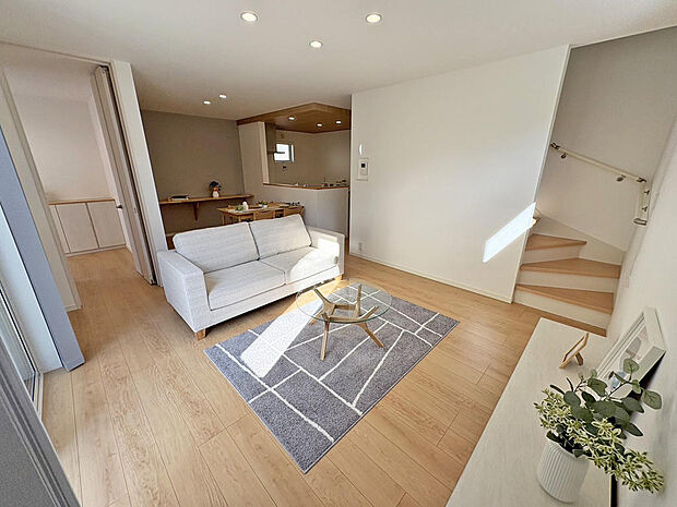 ■LDK■１８．６帖のゆったりとしたＬＤＫ♪大きな窓から光が入り明るく開放的！