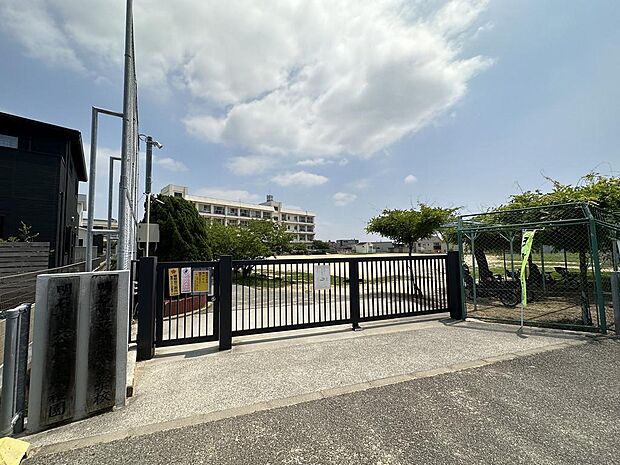 谷八木幼稚園 約750m