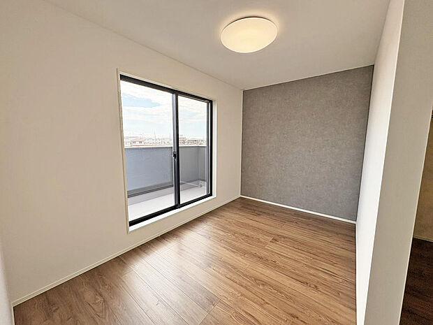 ■洋室■５．８帖の主寝室にはWIC完備♪