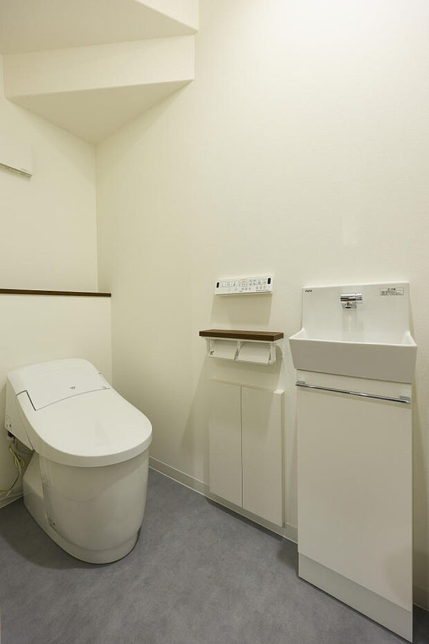 ■お手洗い■節水型のお手洗い♪１F.２Fに設けており朝も混雑しません♪