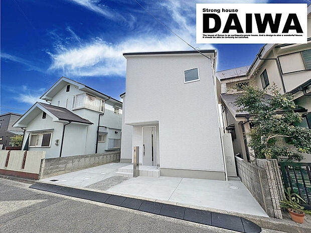 ■現地外観■駐車２台可能◎高低差なく駐車も楽々！