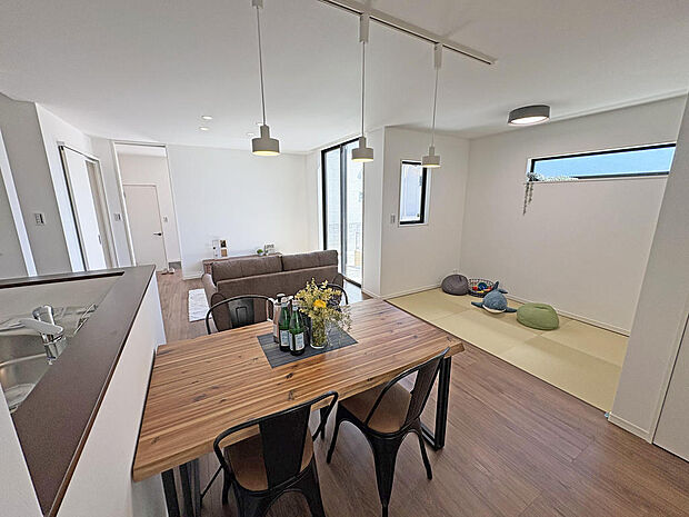 ■LDK■2.8帖の畳コーナーもあるくつろぎの空間!