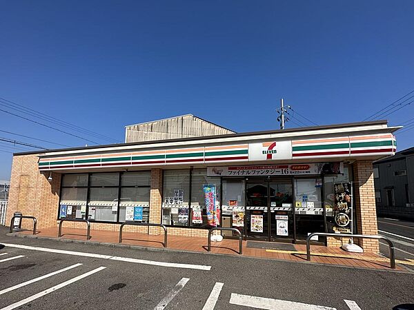 セブンイレブン明石西江井ヶ島西店　約710ｍ