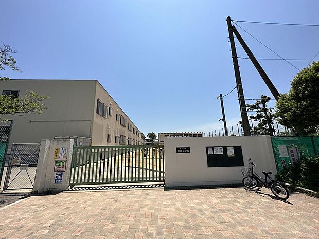 沢池小学校 約660m