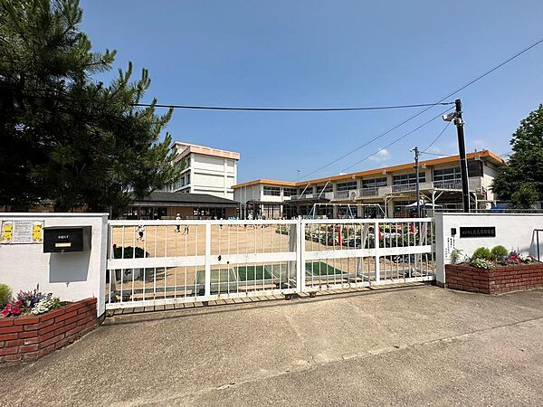 大久保幼稚園　約590ｍ