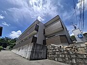 海田市駅より徒歩16分 築5年10ヶ月 2階建の賃貸物件