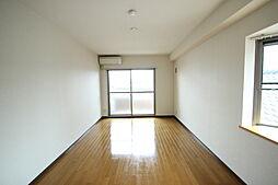 ウィンディア楽々園 3階1Kのリビング/ダイニング