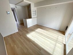 クレストールＮ 1階ワンルームのリビング/ダイニング