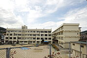 小学校「広島市立安小学校まで400ｍ」