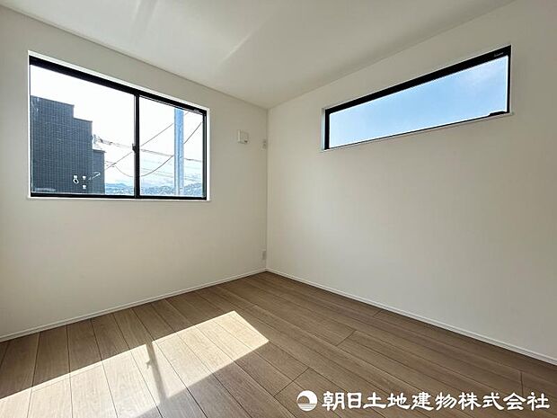 ＜洋室＞2階に3部屋の洋室がある4ＬＤＫです。