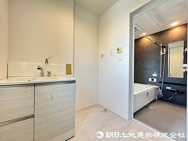 ＜洗面室＞1階に水回りが集中している使いやすい間取りです。