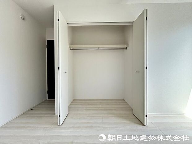 ＜収納＞各洋室にクローゼット収納を完備しています。