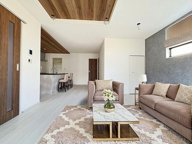 ＜リビング＞広々としているＬＤＫ17.75帖でお寛ぎいただけます。（家具イメージ）