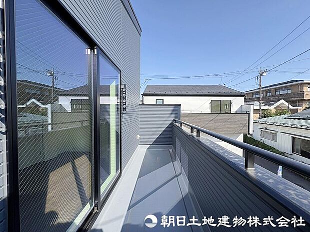＜バルコニー＞東南向きで陽当たり良好です。