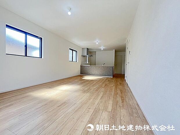 ＜リビング＞広々としているＬＤＫ20帖でお寛ぎいただけます。