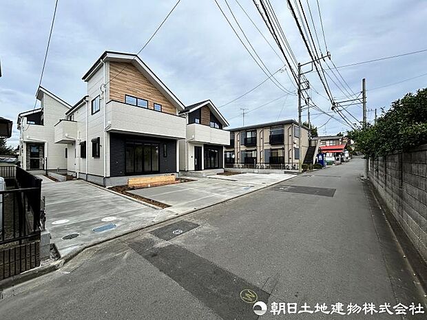 <外観>町田街道から平坦ですのでお買い物や通勤も便利です。