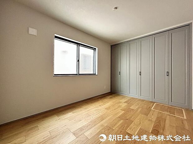 <納戸>1階の納戸6帖も便利です。