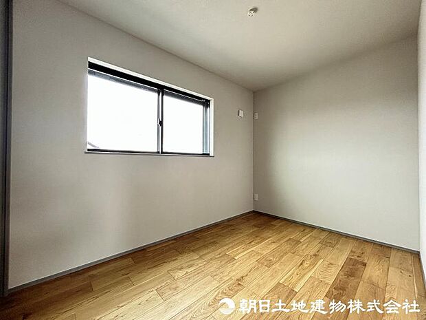 <洋室>3階に2部屋の洋室がある間取りです。