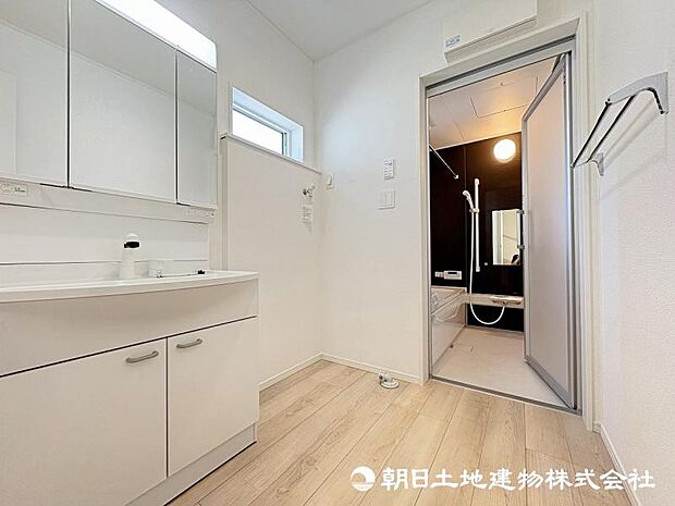 ＜洗面室＞1階に水回りが集中している使いやすい間取りです。