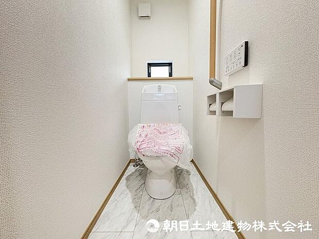 ＜トイレ＞1階2階ウォッシュレット付きトイレです。