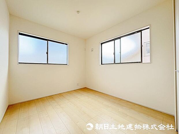 <洋室>2階に3部屋の洋室がありますので、お子様のお部屋も用意できます。