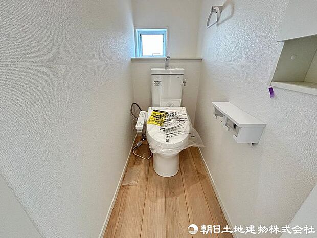 <トイレ>1階2階ウォッシュレット付きトイレです。