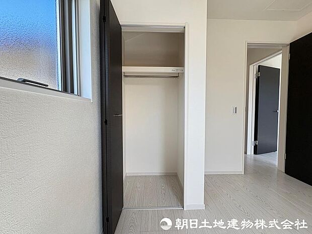＜収納＞各洋室にクローゼット収納もありお洋服をすっきりと収納できます。